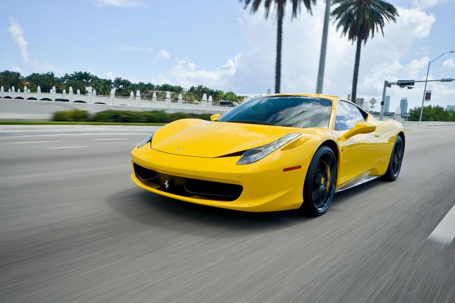  Ferrari 458 Italia 2009 года  (US) (фото 2 из 6)